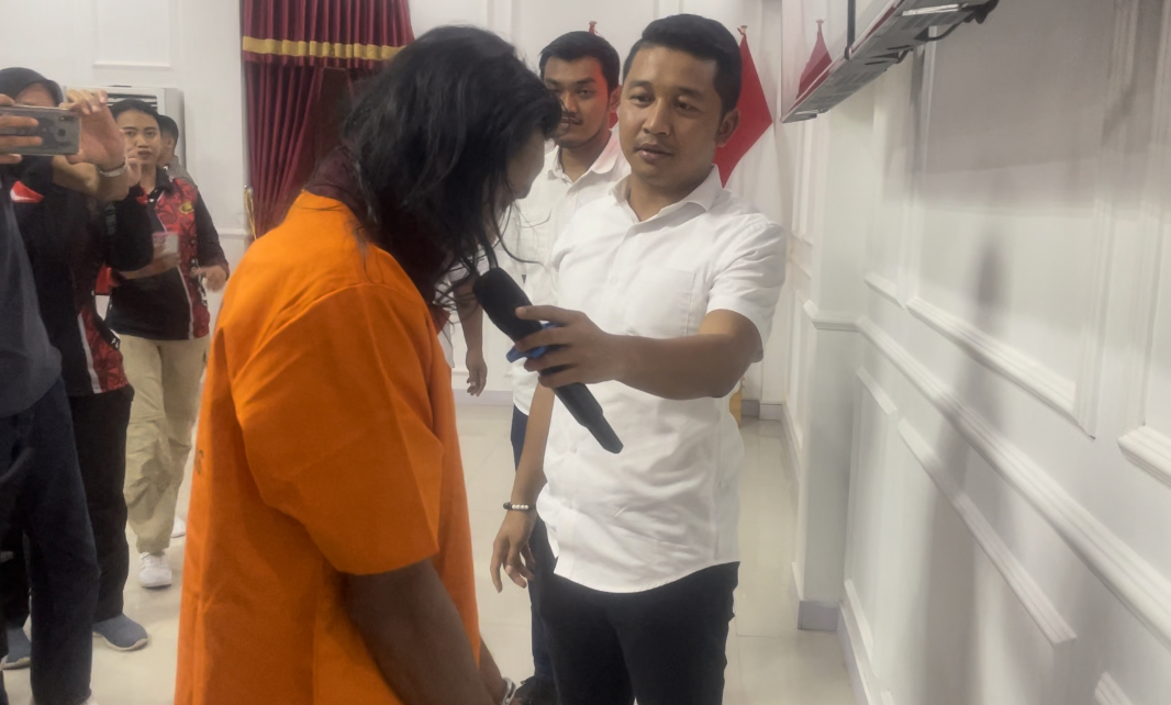 dukun palsu