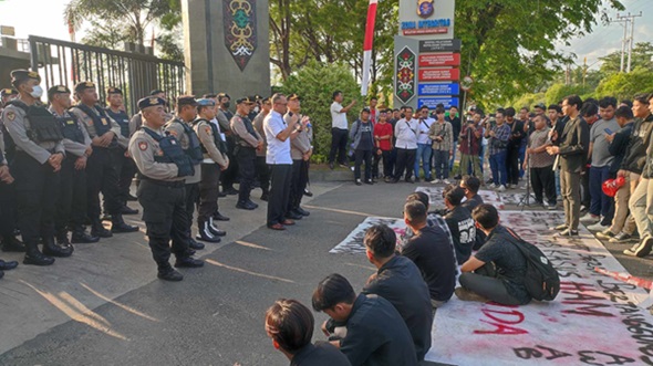 demo mahasiswa