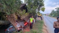 kecelakaan mobil plat merah
