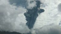 gunung marapi erupsi