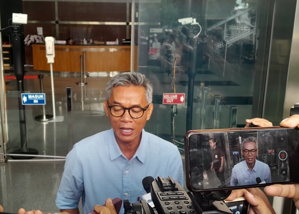 wahyu setiawan diperiksa kpk edi susilo jawapos (1) resize