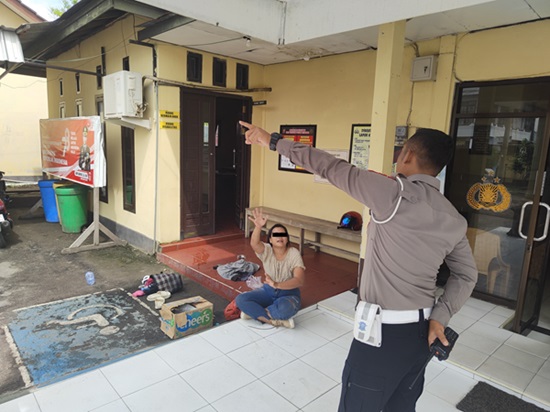 perempuan ngamuk
