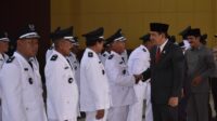 pelantikan kepala desa kobar