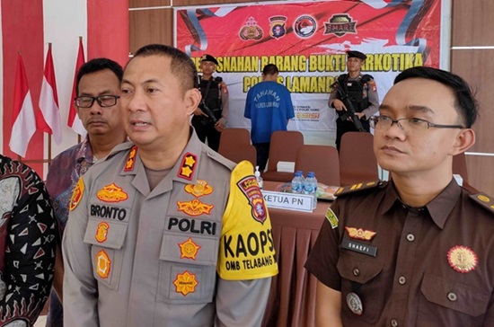 Kapolres Lamandau AKBP Bronto Budiyono  