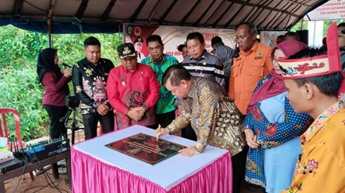 peresmian jembatan