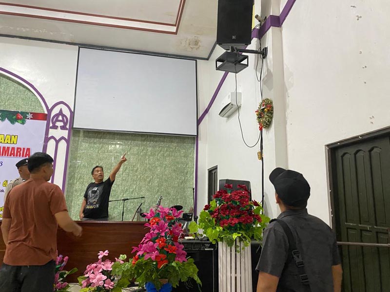 gereja dibobol maling