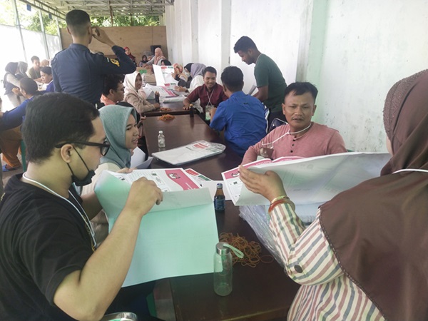 sortir surat suara