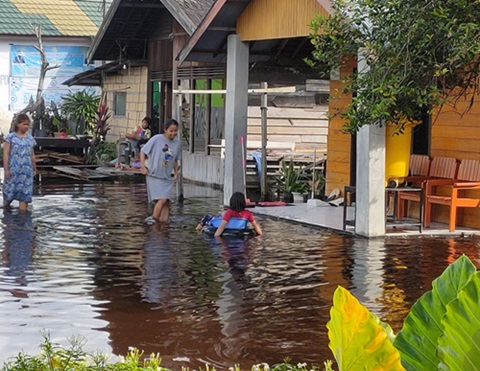 banjir sampit