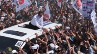 anies baswedan menghadiri kampanye di lapangan karang pule mataram