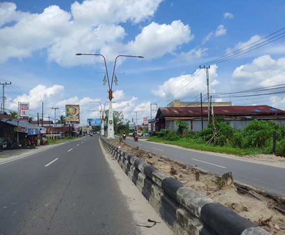median jalan gersang