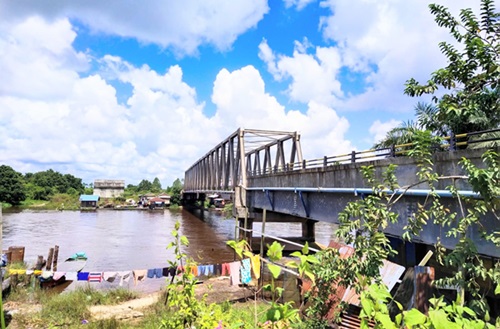 jembatan sungai arut
