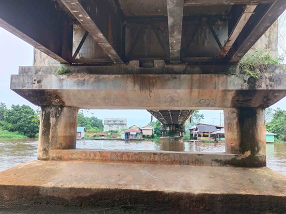 jembatan sungai arut