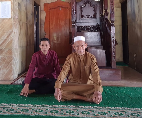 pengurus masjid al falah