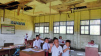 sekolah rusak