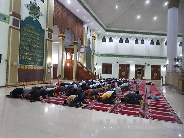 tarawih perdana