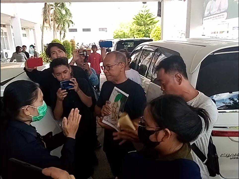 tuntut doris