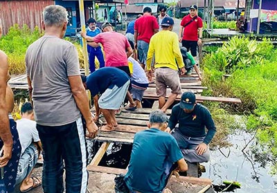 jembatan ambruk