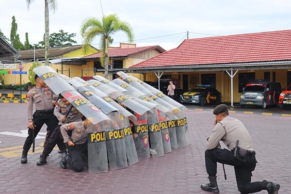 UNJUK RASA unjuk rasa