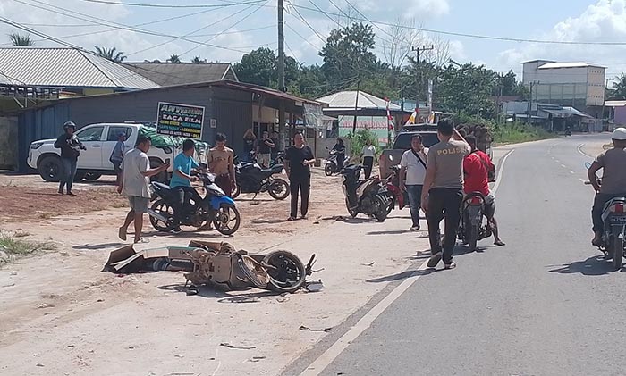 tabrakan dengan truk