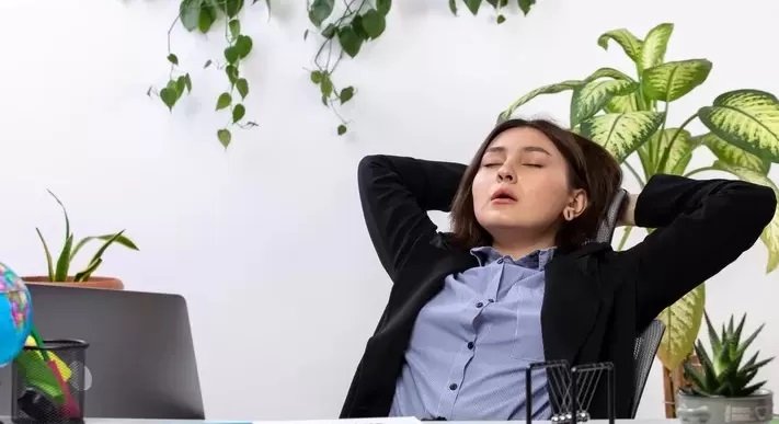 Ilustrasi pekerja kantor