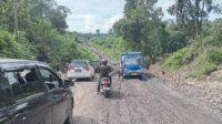 jalan gunung mas