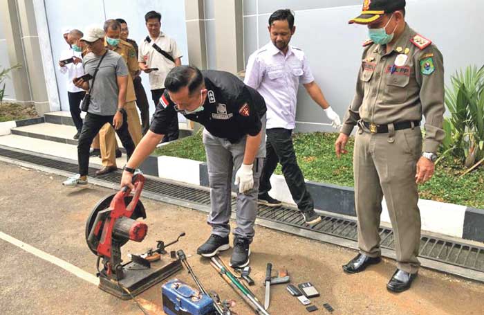 MUSNAHKAN BARANG BUKTI
