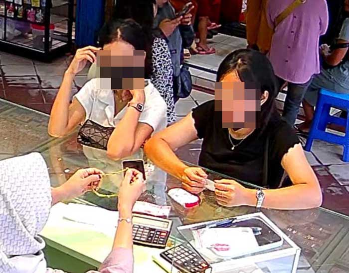 penipu emas