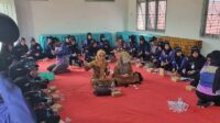 Pelatihan Anyaman Rotan