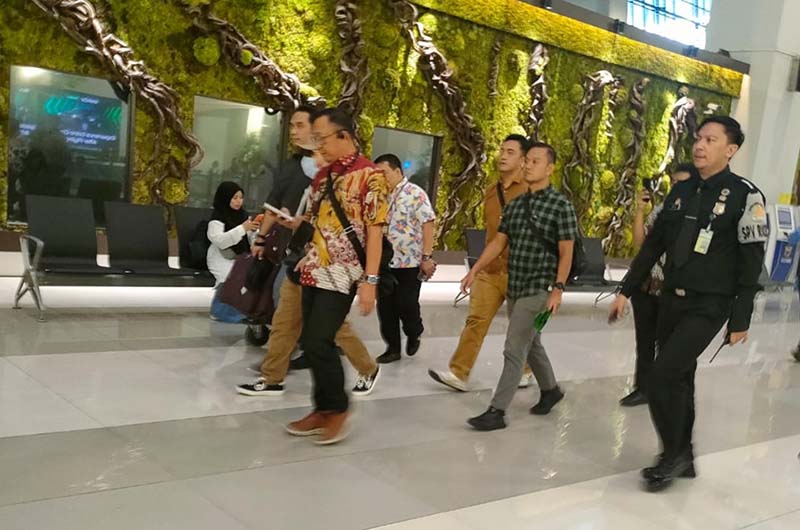 ujang iskandar