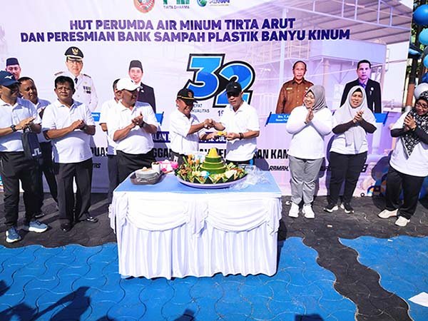Perumdam tirta arut Perumdam tirta arut