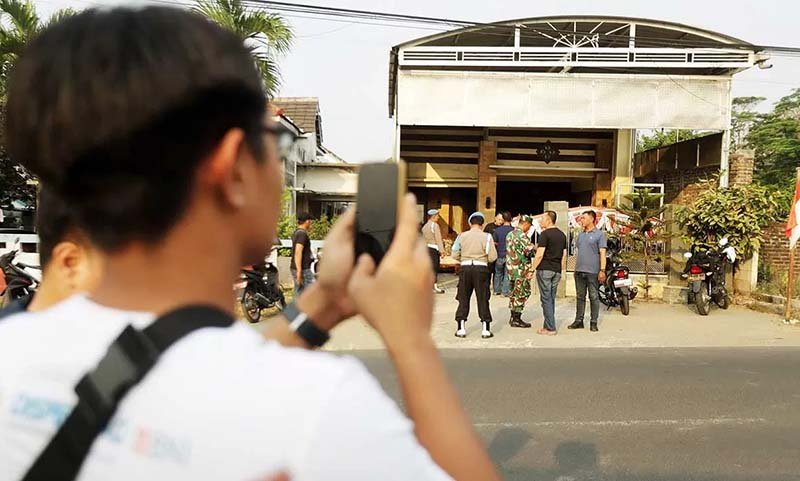 kapolsek gantung diri