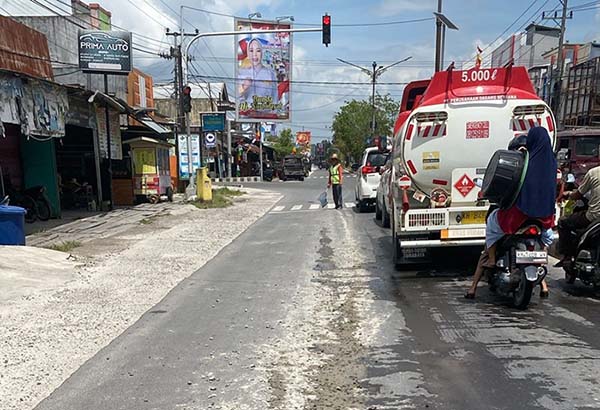 tumpahan cor beton