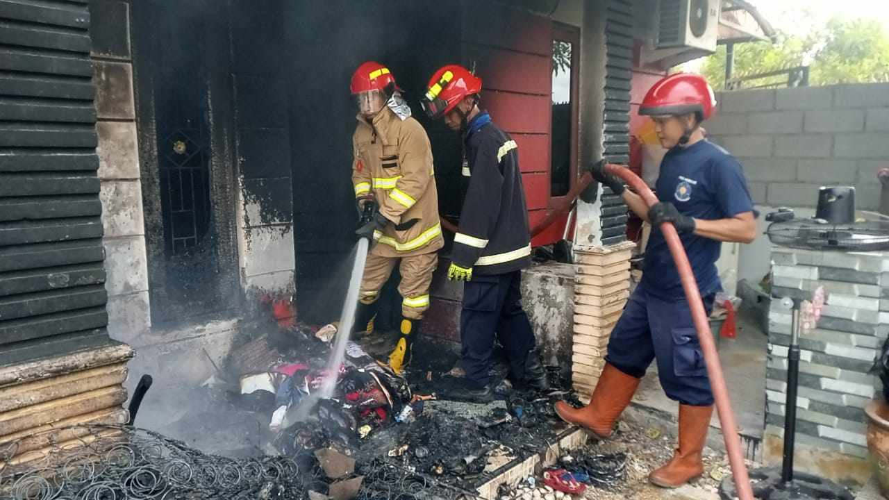 ODGJ Bakar Rumah