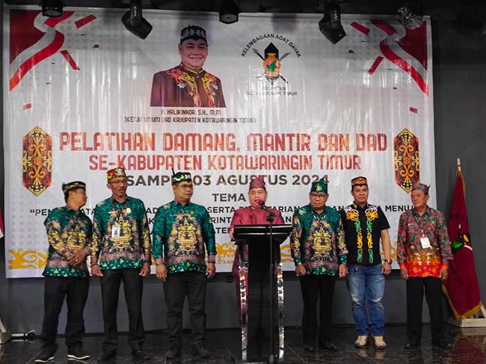 Pelatihan Adat Dayak