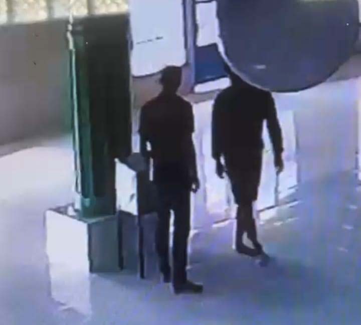 pencuri kotak amal