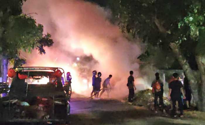 sampah terbakar