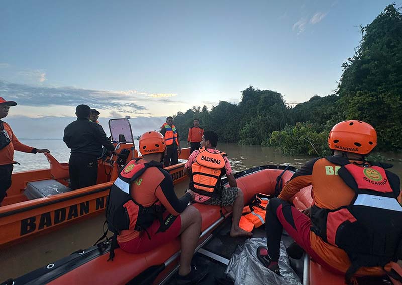 tenggelam pulang pisau