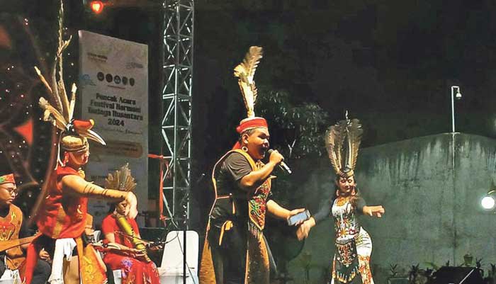 budaya dayak