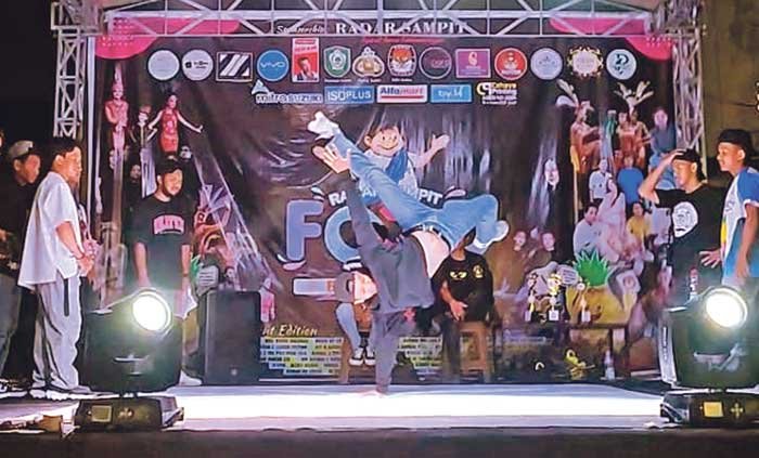 DANCE dance