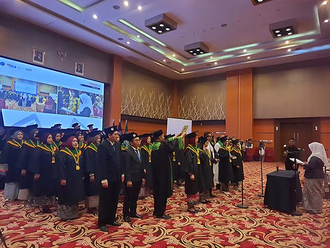 wisuda umsa