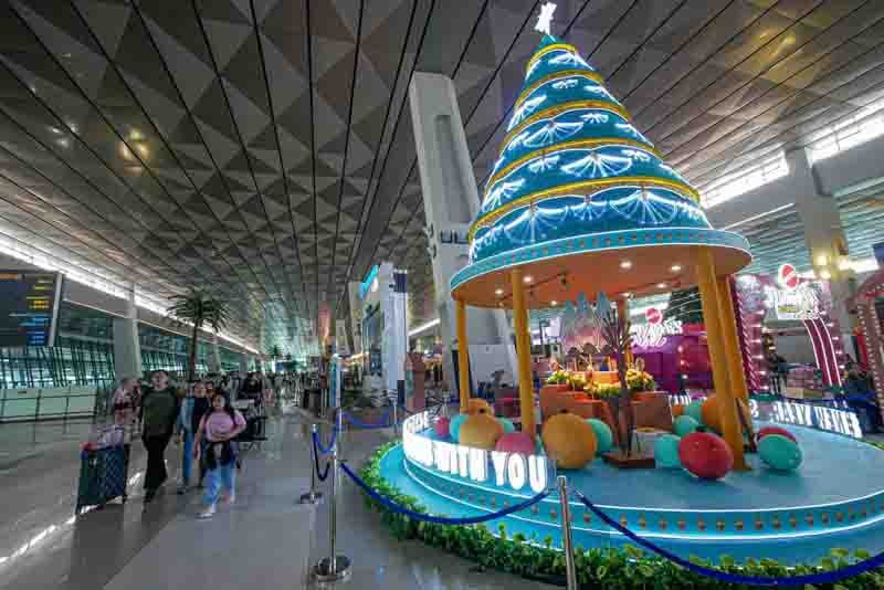 Pernak Pernik Natal Dan Arena Bermain di Bandara Soetta pernak pernik natal dan arena bermain di bandara soetta