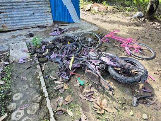 motor dibakar motor dibakar