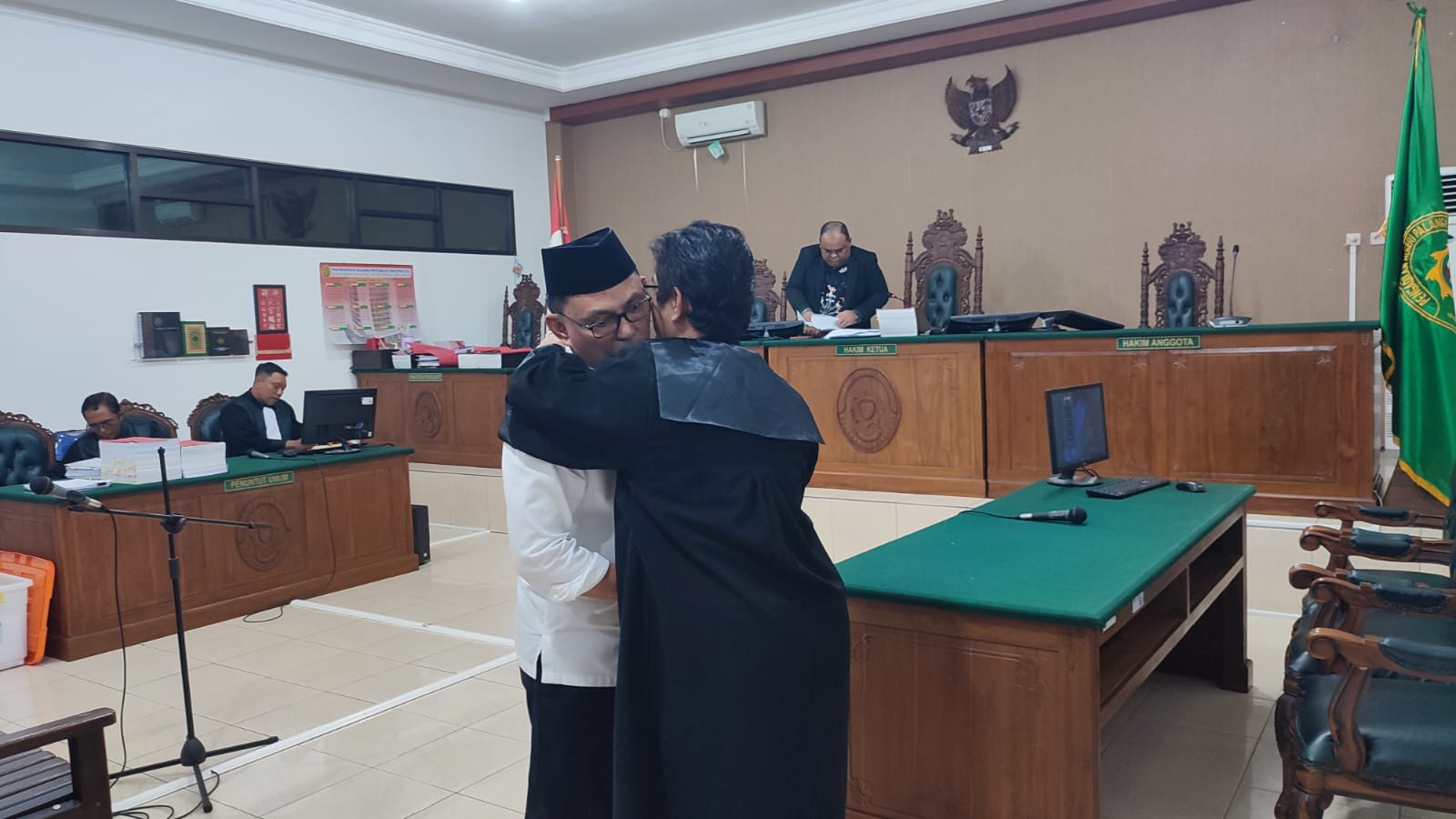 vonis ujang iskandar