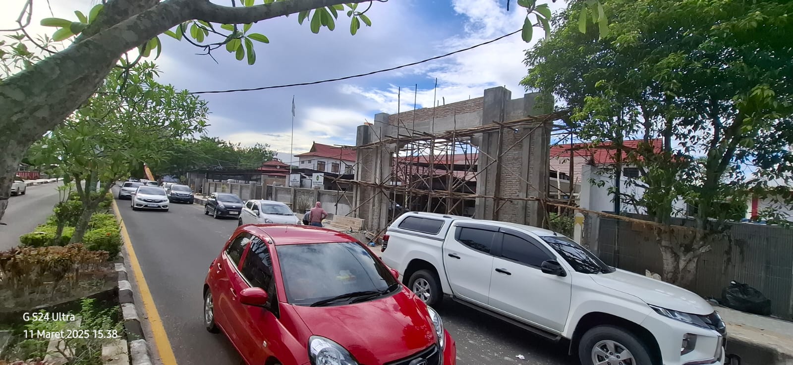 kendaraan petinggi kebun sawit