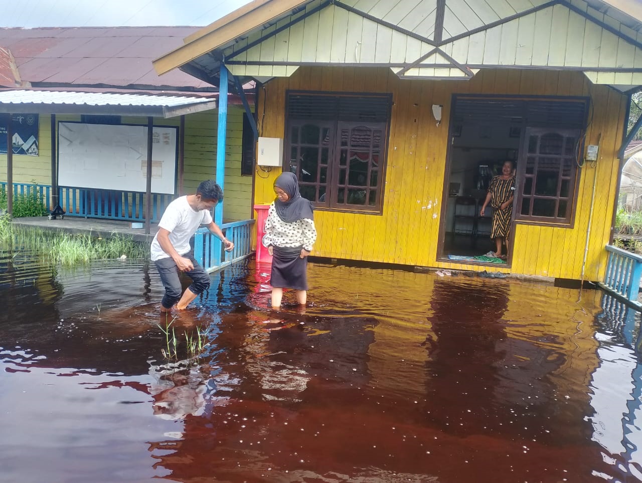 Kantor Desa Sungai Sekonyer Kecamatan Kumai