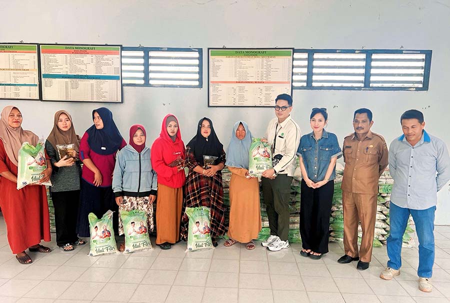 penyerahan bantuan beras 2