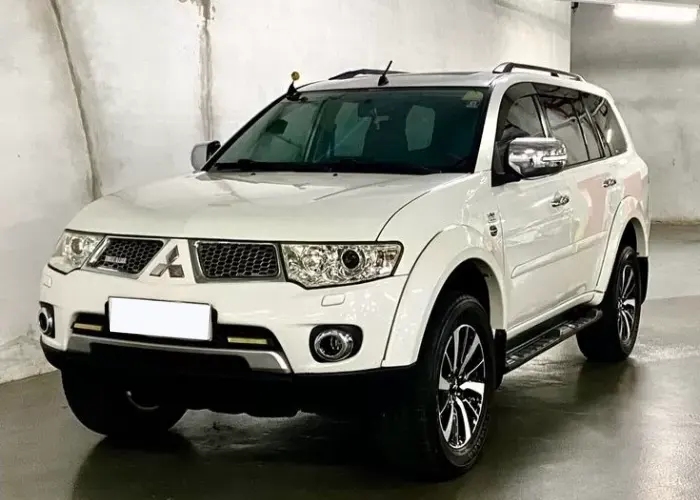 spesifikasi mitsubishi pajero v6 berbahan bakar bensin