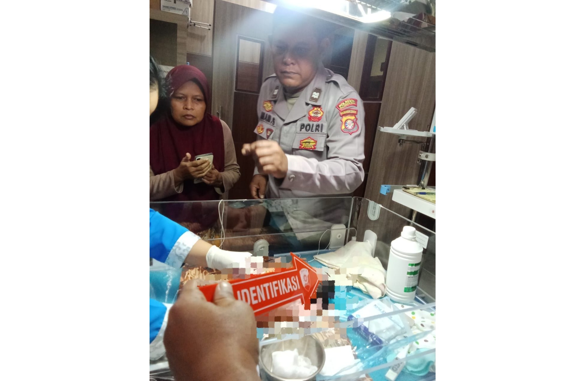 bayi dibuang