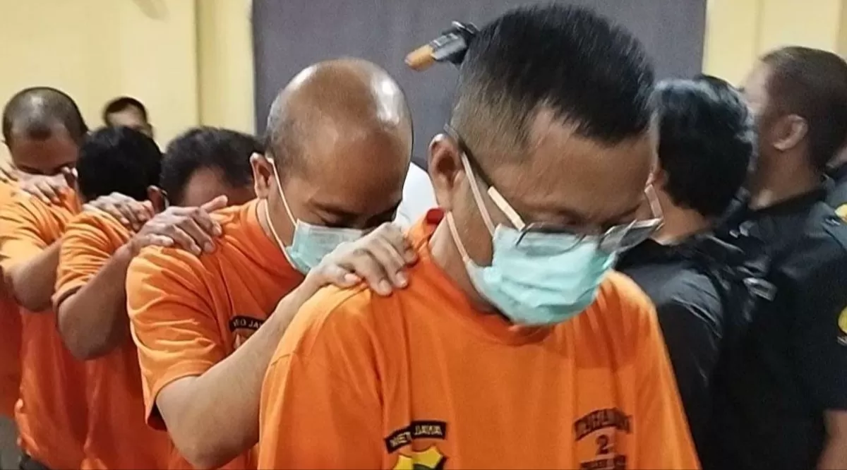 uang palsu pegawai garuda