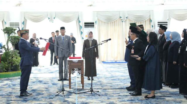 pelantikan pejabat pemprov kalteng hari ini